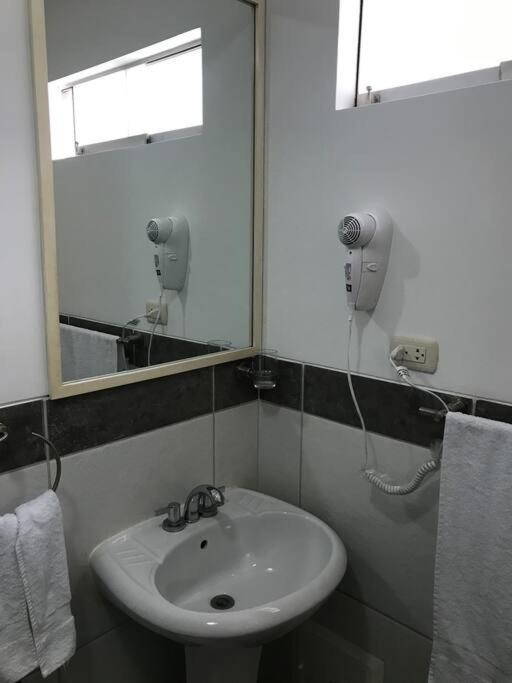 Confortable And Functional Apartment In Miraflores ! Lima Bagian luar foto