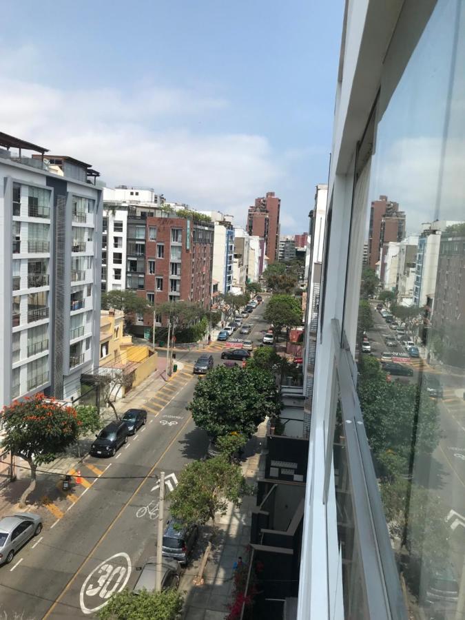 Confortable And Functional Apartment In Miraflores ! Lima Bagian luar foto